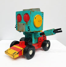 Load image into Gallery viewer, &quot;Robot Racer&quot; by James Demski - Jimbot